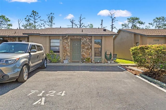 7124 Barclay Avenue A, SPRING HILL