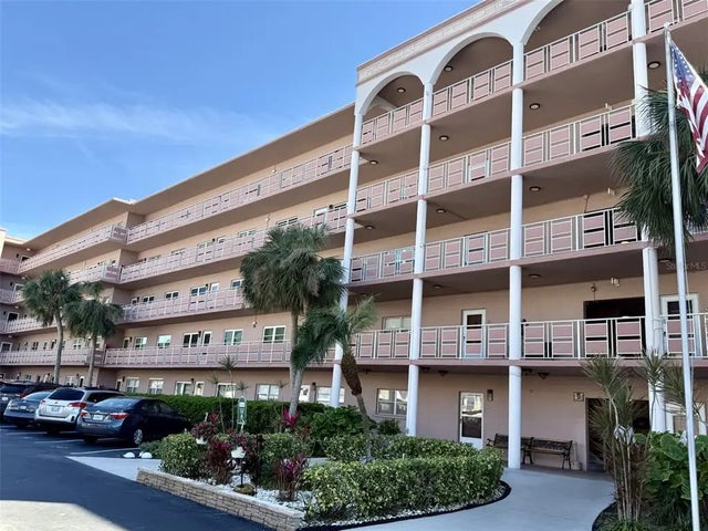 5521 80th Street North 306, ST PETERSBURG