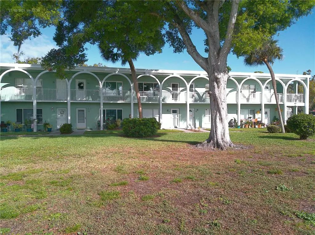 2011 Australia Way W 36, CLEARWATER