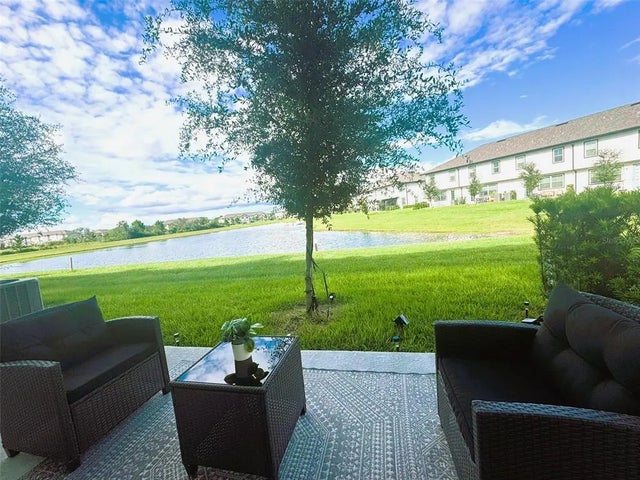 1039 Plantation Lane, DAVENPORT