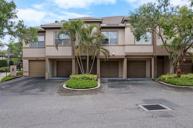 611 Arbor Lake Lane, TAMPA
