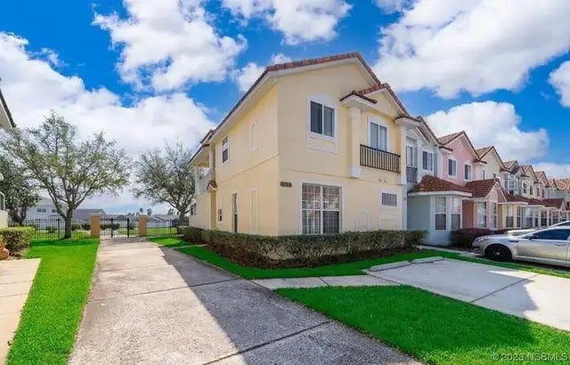 1246 S Beach Circle, KISSIMMEE