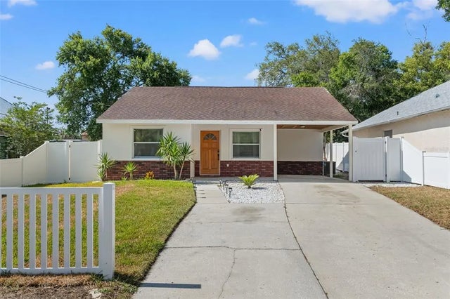439 E Boyer Street, TARPON SPRINGS