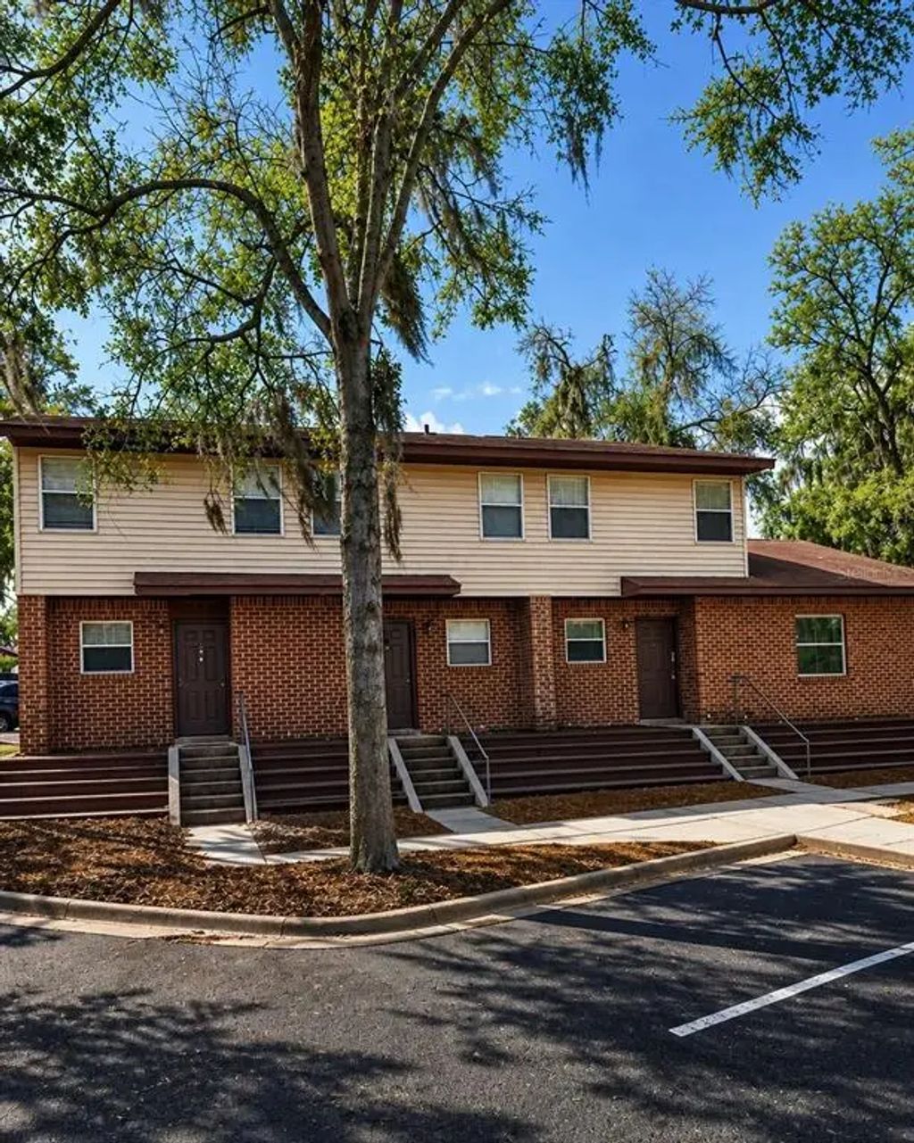 1181-1181 Bentley Road 1, LEESBURG