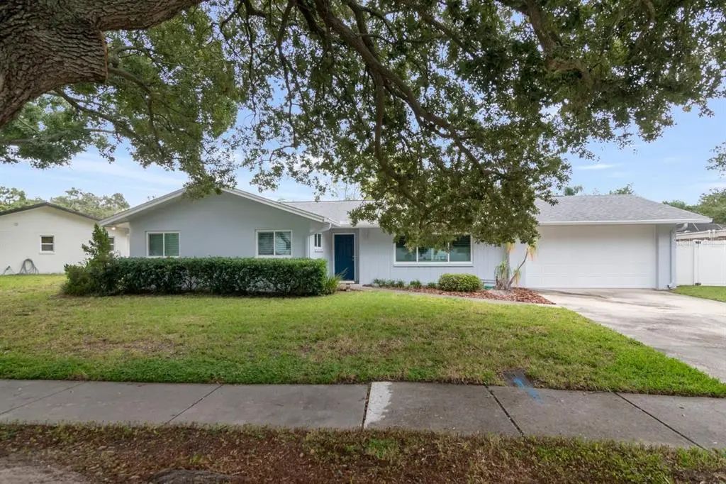 1113 Glenmoor Court, CLEARWATER