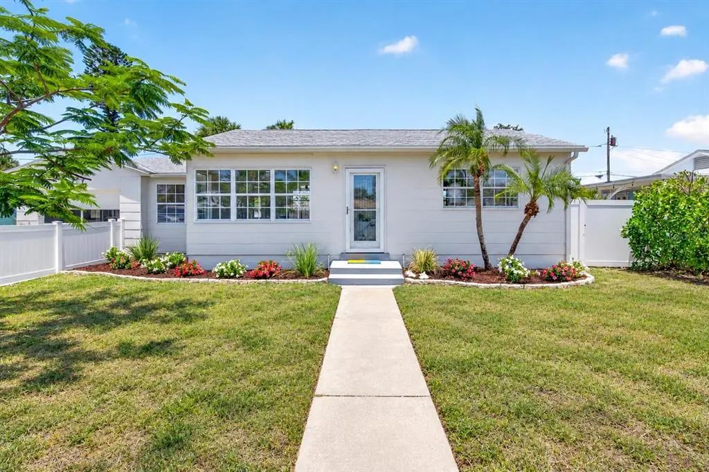 260 42nd Avenue, ST. PETE BEACH