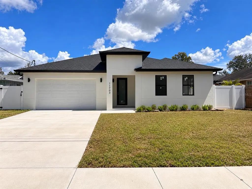 11703 Country Club Place, TAMPA