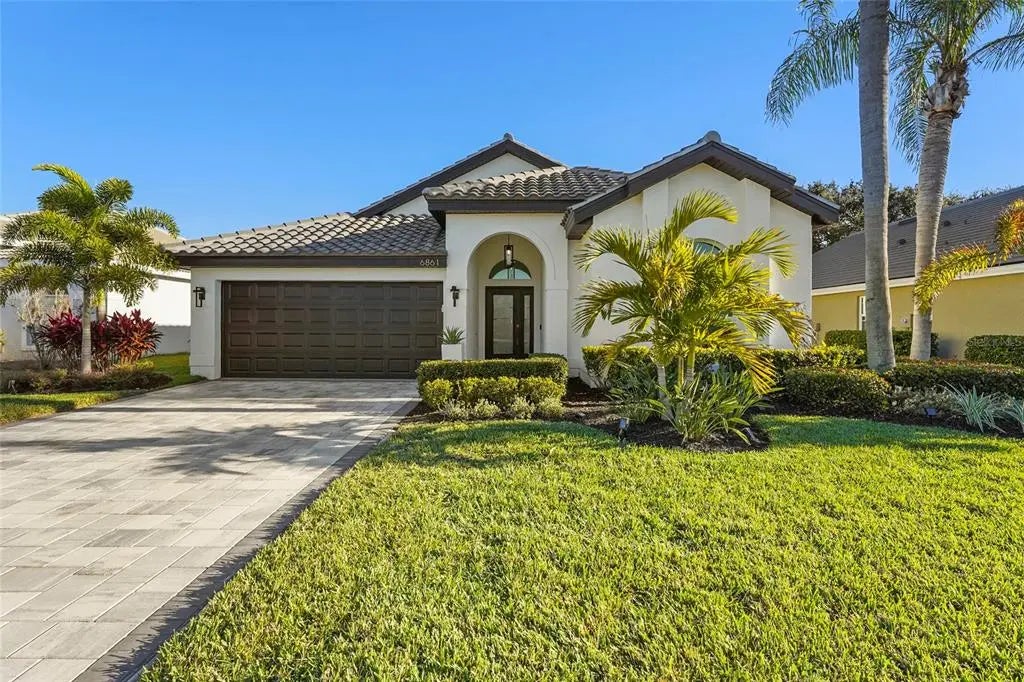 6861 Superior Street Circle, SARASOTA