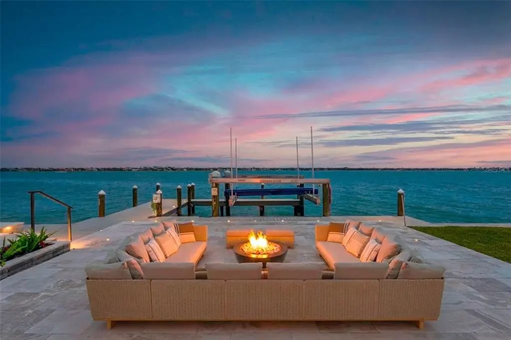 487 Meadow Lark Dr, SARASOTA