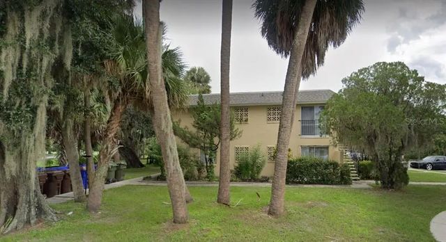 Photo of 305 East Dakin Avenue 11, KISSIMMEE FL