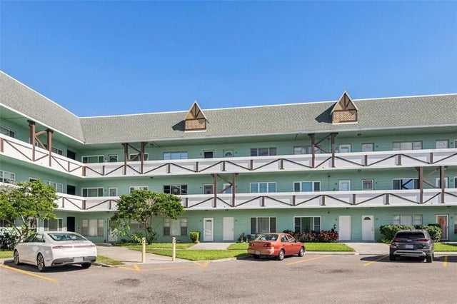 2043 Denmark Street 75, CLEARWATER