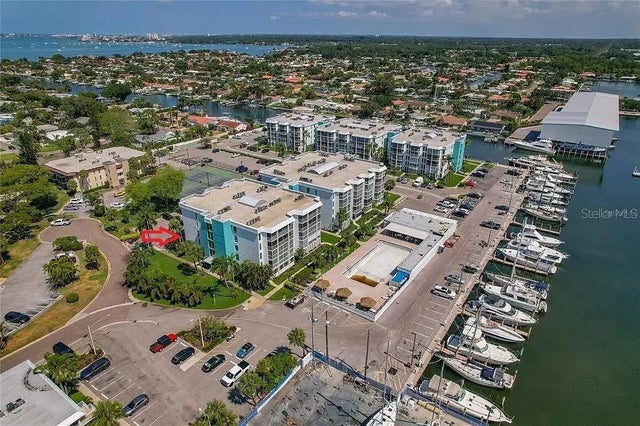 4910 38th Way S 111, ST PETERSBURG