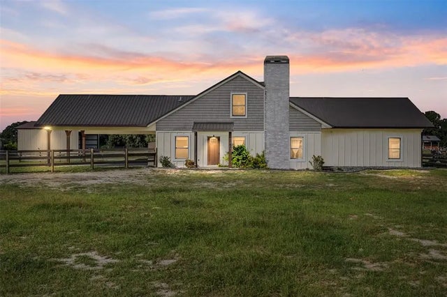 11999 County Road 223, OXFORD