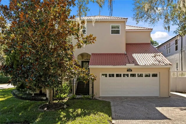 2701 W Bay Avenue, TAMPA