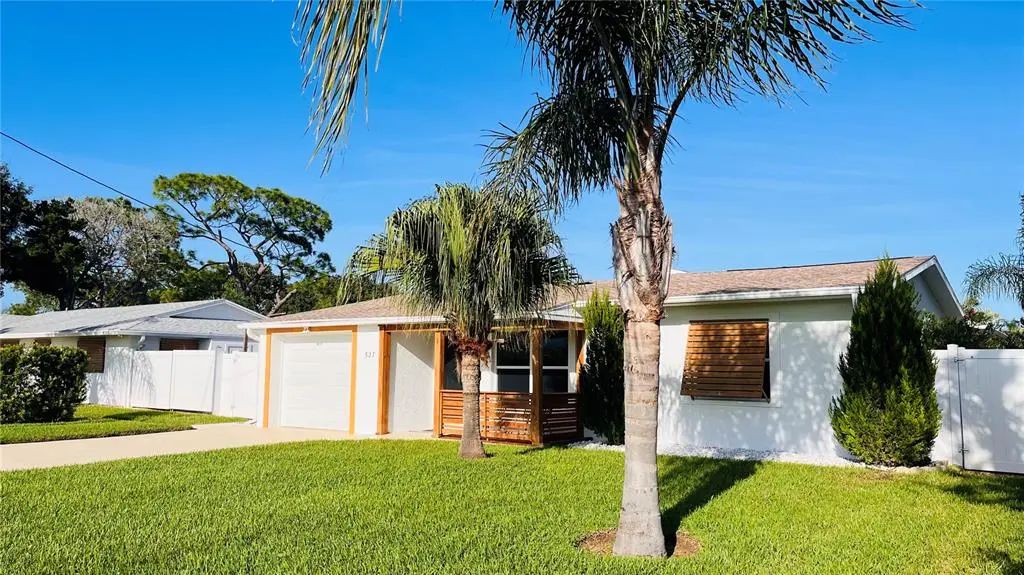 527 S Peninsula Avenue, NEW SMYRNA BEACH