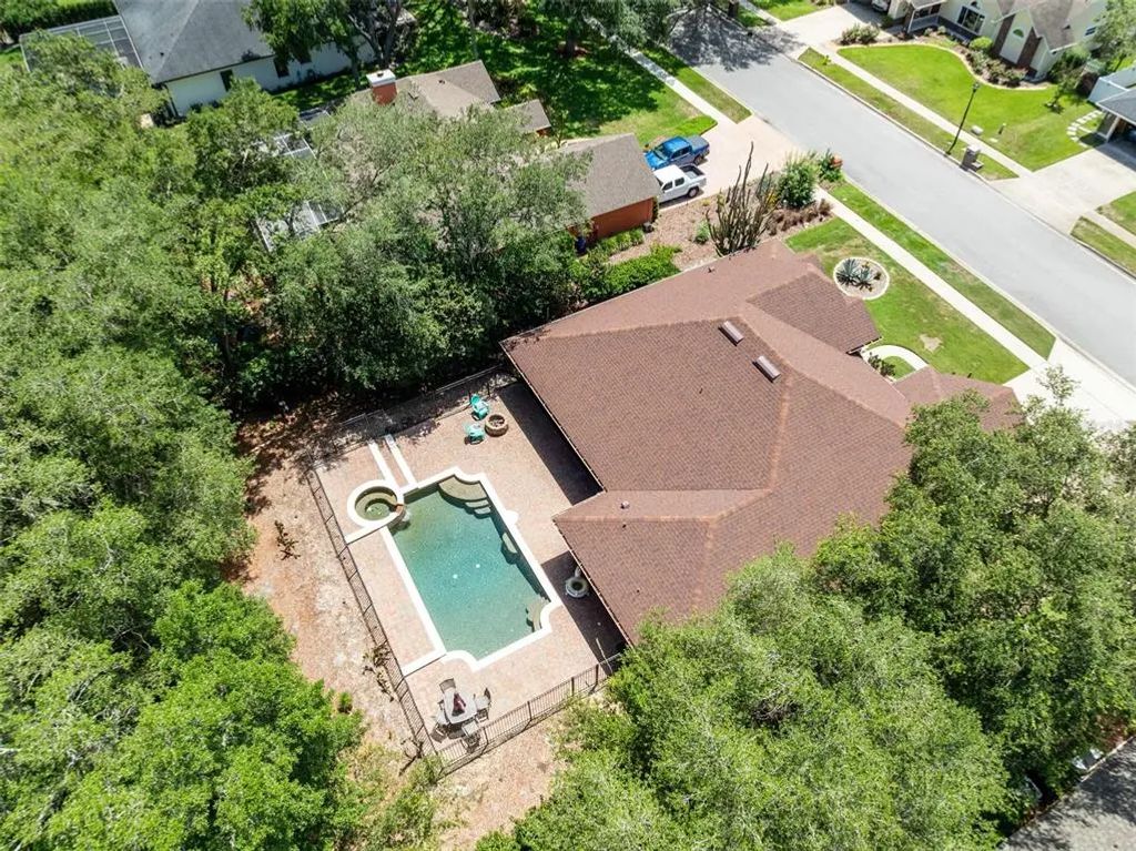 333 Kimi Court, CASSELBERRY