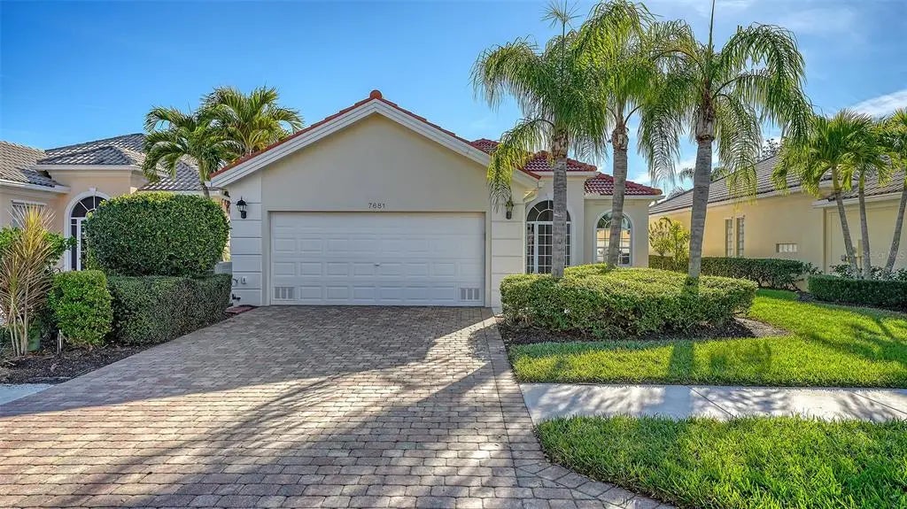 7681 Uliva Way, SARASOTA