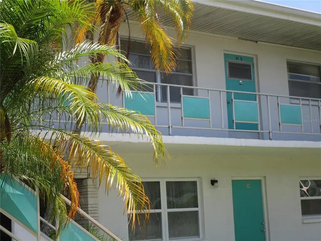 5970 21st Street N 15, ST PETERSBURG
