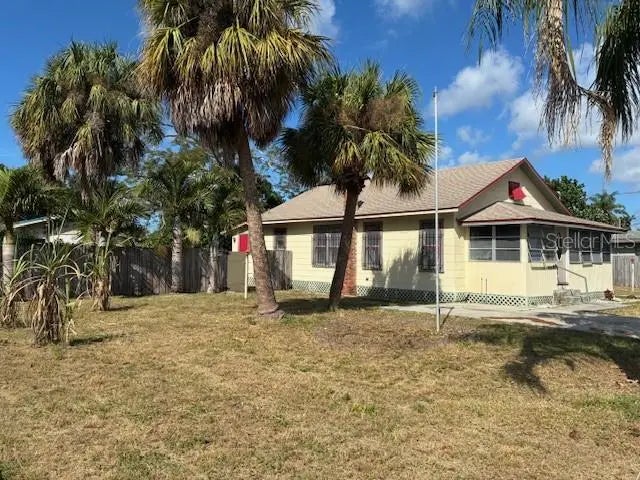 2406 10th Street W, BRADENTON