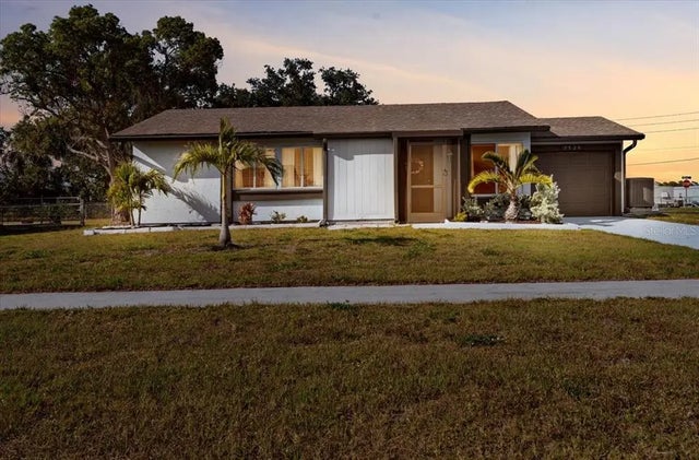 5520 Kenwood Drive, NORTH PORT