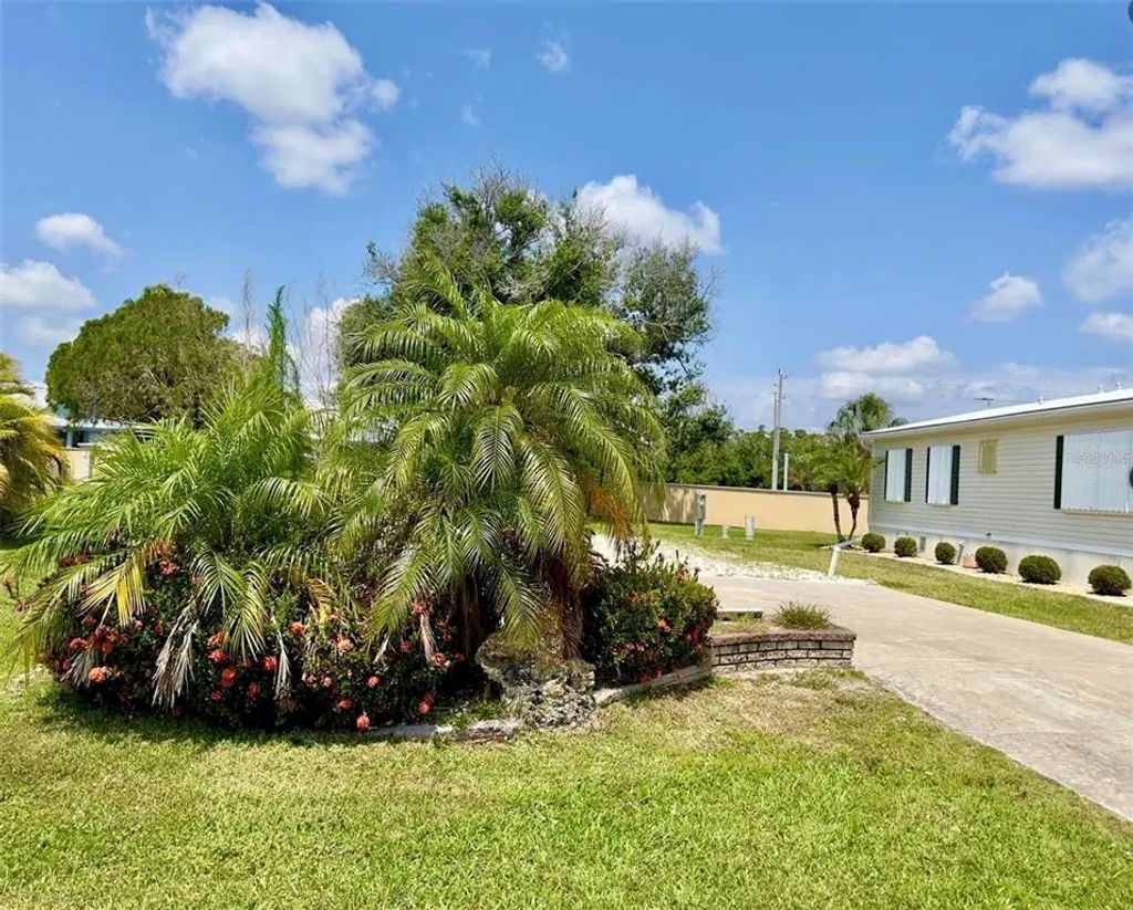 2100 Kings Highway 978, PORT CHARLOTTE