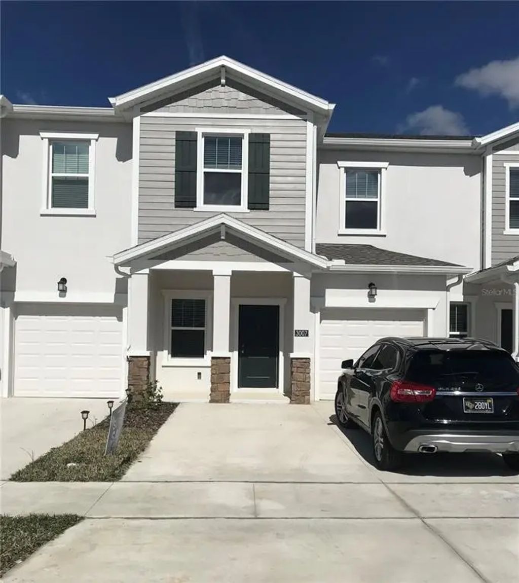 3007 Chantilly Drive, DAVENPORT