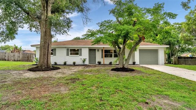 7209 Grove Way, LAKELAND