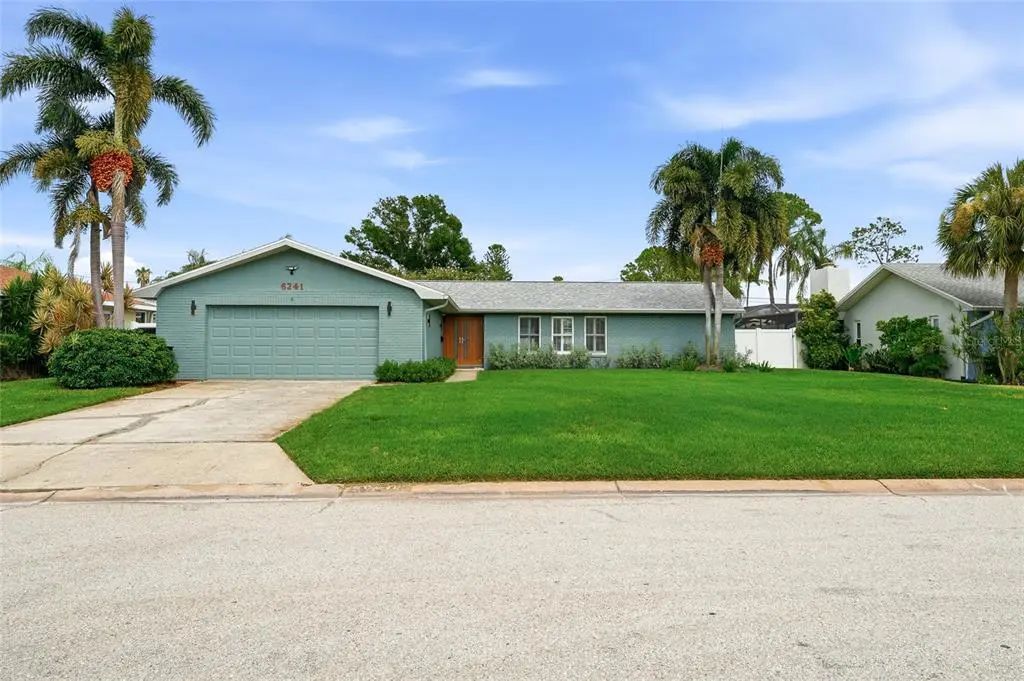 6241 Tanglewood Drive Ne, ST. PETERSBURG