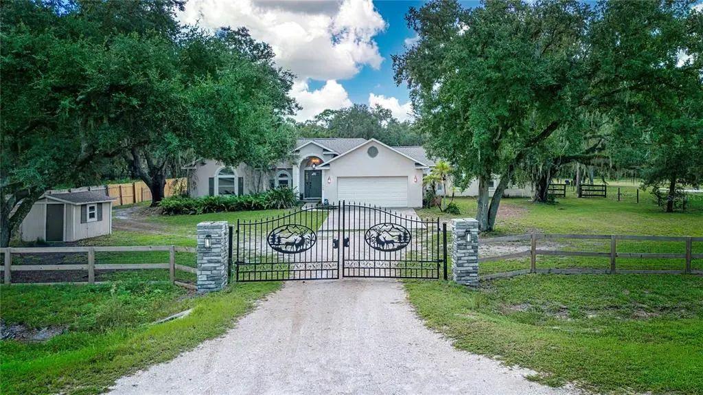 1220 Butch Cassidy Trail, WIMAUMA