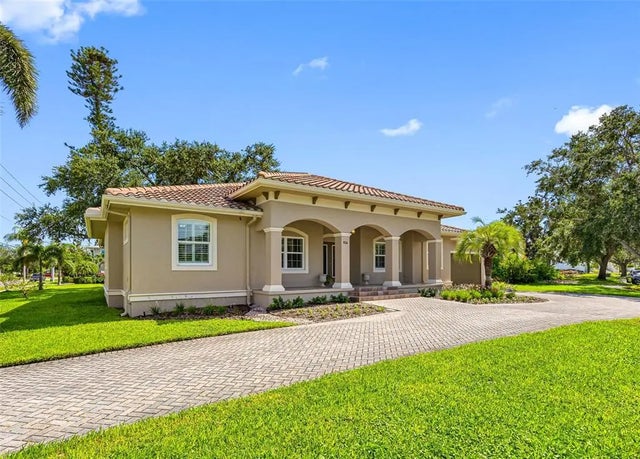 926 Cordova Boulevard Ne, ST PETERSBURG