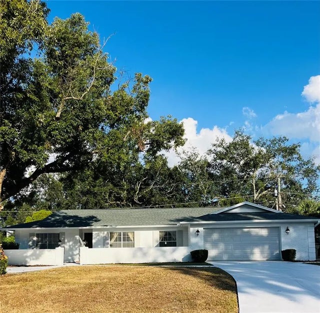 513 Rollingview Drive, TEMPLE TERRACE
