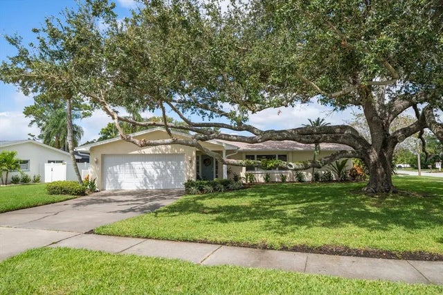 2132 Sandpiper Drive, CLEARWATER