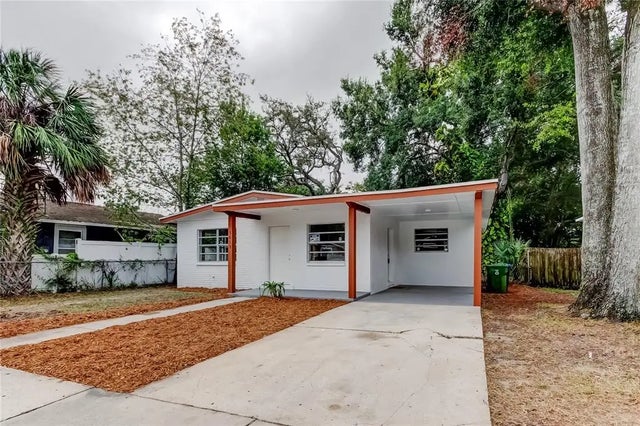 3615 E Mcberry Street, TAMPA
