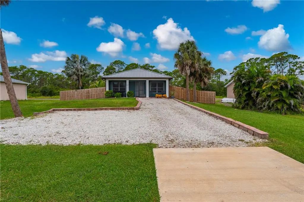 1027 Campbell Street, PORT CHARLOTTE