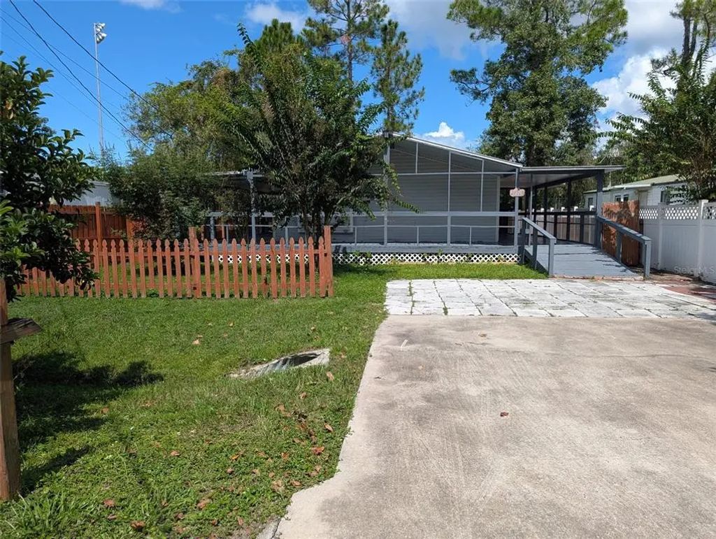 24304 Maxwell Street, ASTOR
