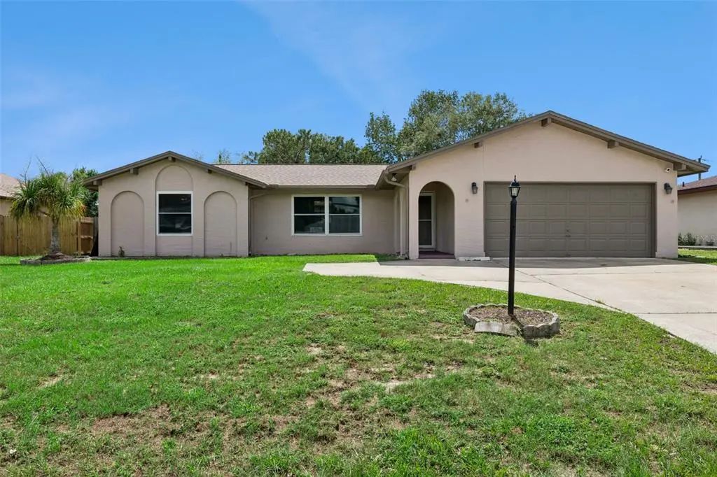 853 Sylvia Drive, DELTONA