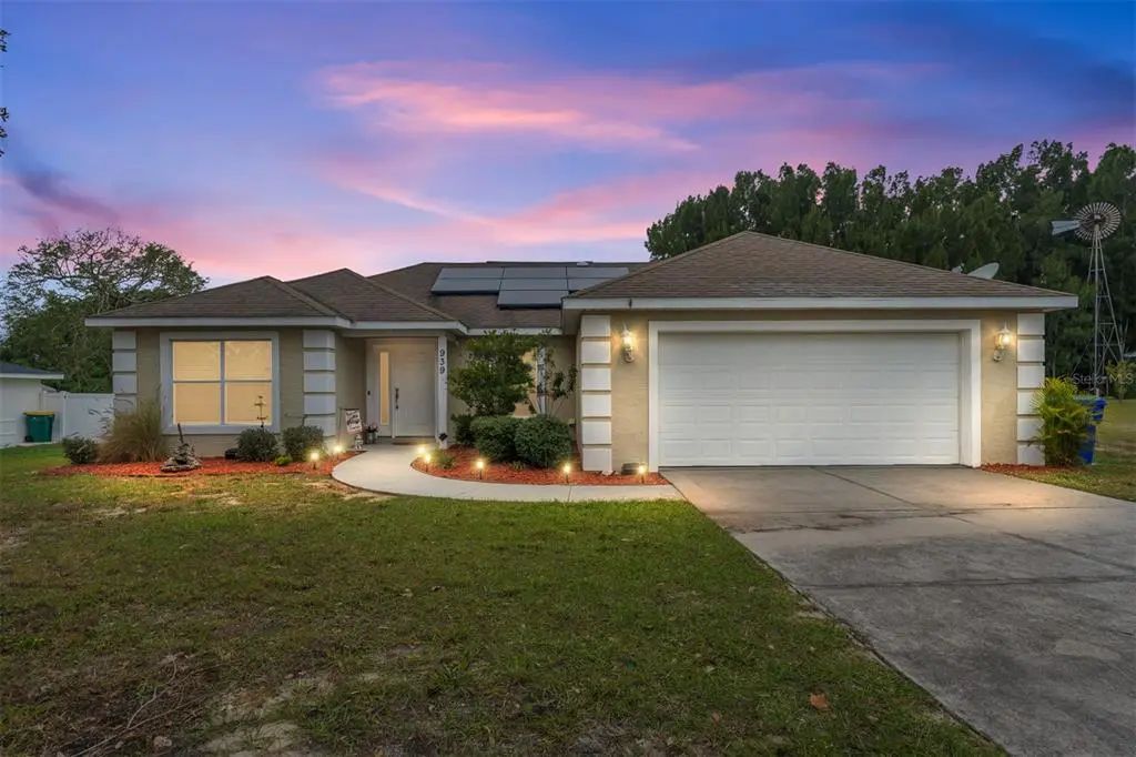 939 Dora Avenue, TAVARES