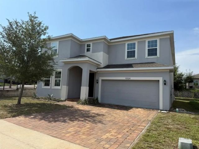 9704 Early Loop, GROVELAND