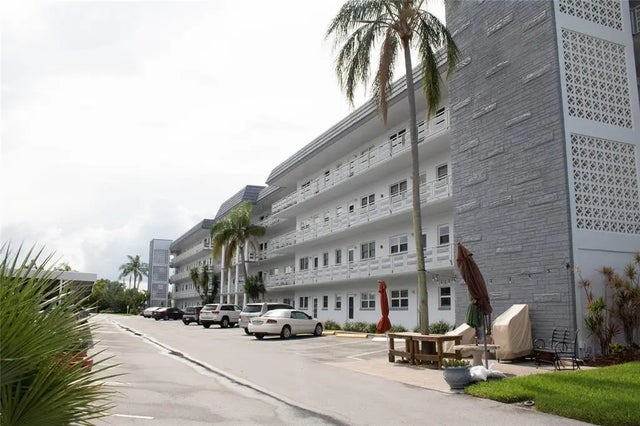 3018 59th Street S 309, GULFPORT