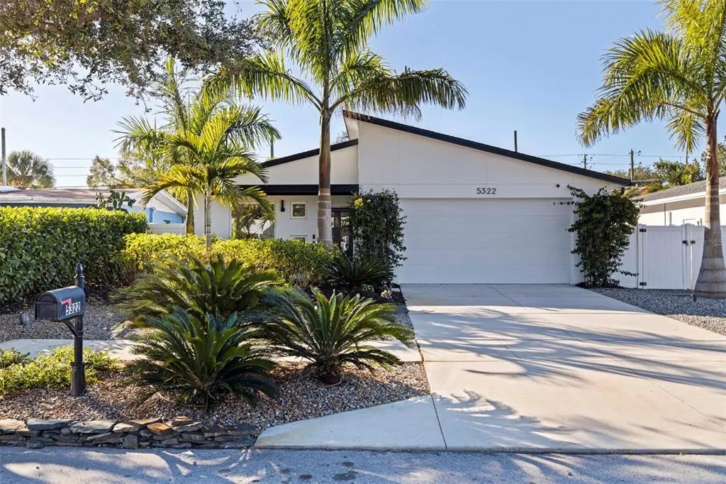 5322 Newton Avenue S, GULFPORT