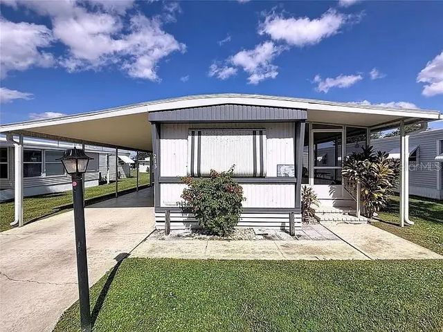 213 Lakeside Ranch Circle, WINTER HAVEN