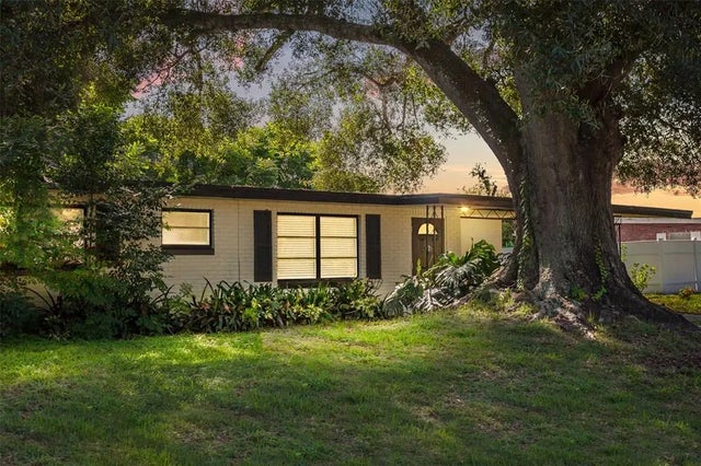 29 Lamplight Lane, WINTER HAVEN