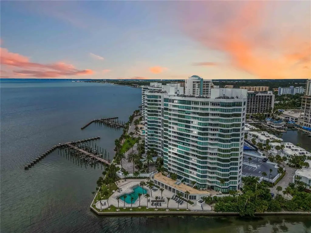 888 Blvd Of The Arts 707