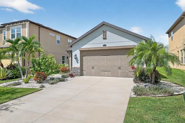 29241 Perilli Place, WESLEY CHAPEL