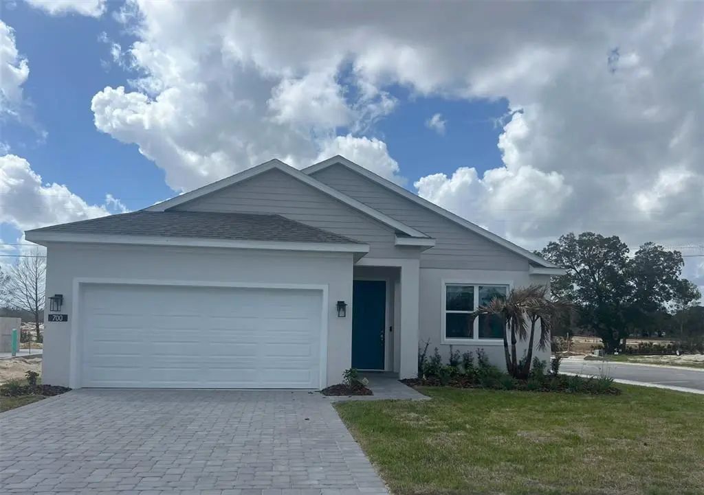 700 Farfields Street, DELAND