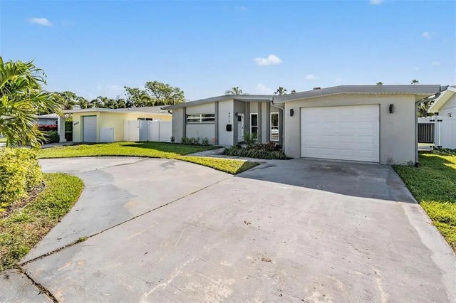4015 Overlook Drive Ne, ST PETERSBURG