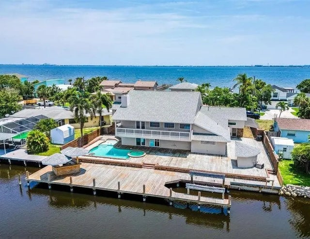 397 Milford Point Drive, MERRITT ISLAND