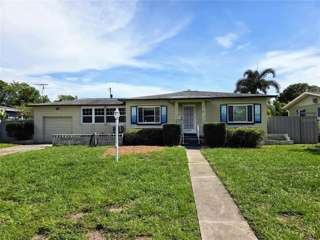 6044 Burlington Avenue N, ST. PETERSBURG