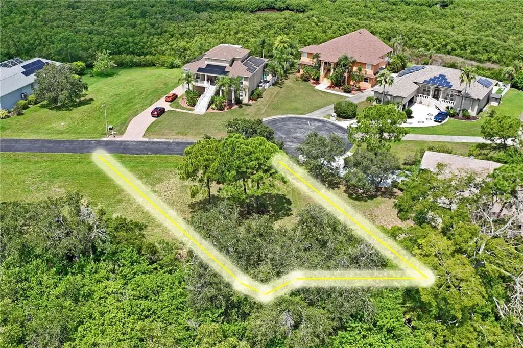 3034 Sheppards Crook, HOLIDAY