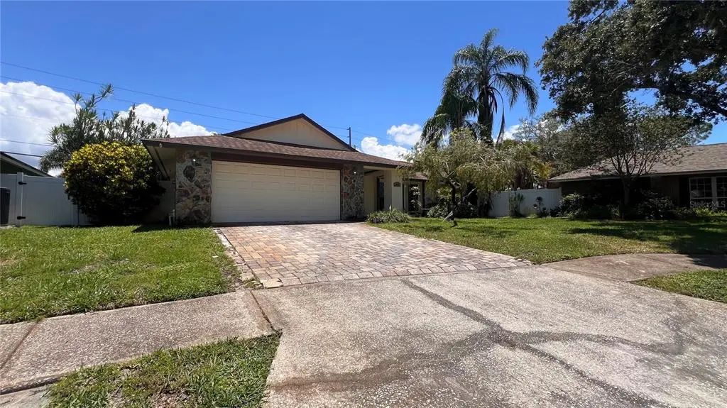 10007 Linden Place Drive, SEMINOLE